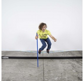 support structure for indoor slackline