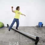 support structure for indoor slackline