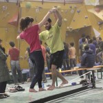 support structure for indoor slackline